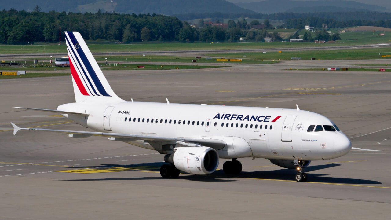 https://techpapersworld.com/wp-content/uploads/2022/05/Air-France-KLM-launches-a-E2.256-billion-rights-issue-to-be-subscribed-1280x720.jpg